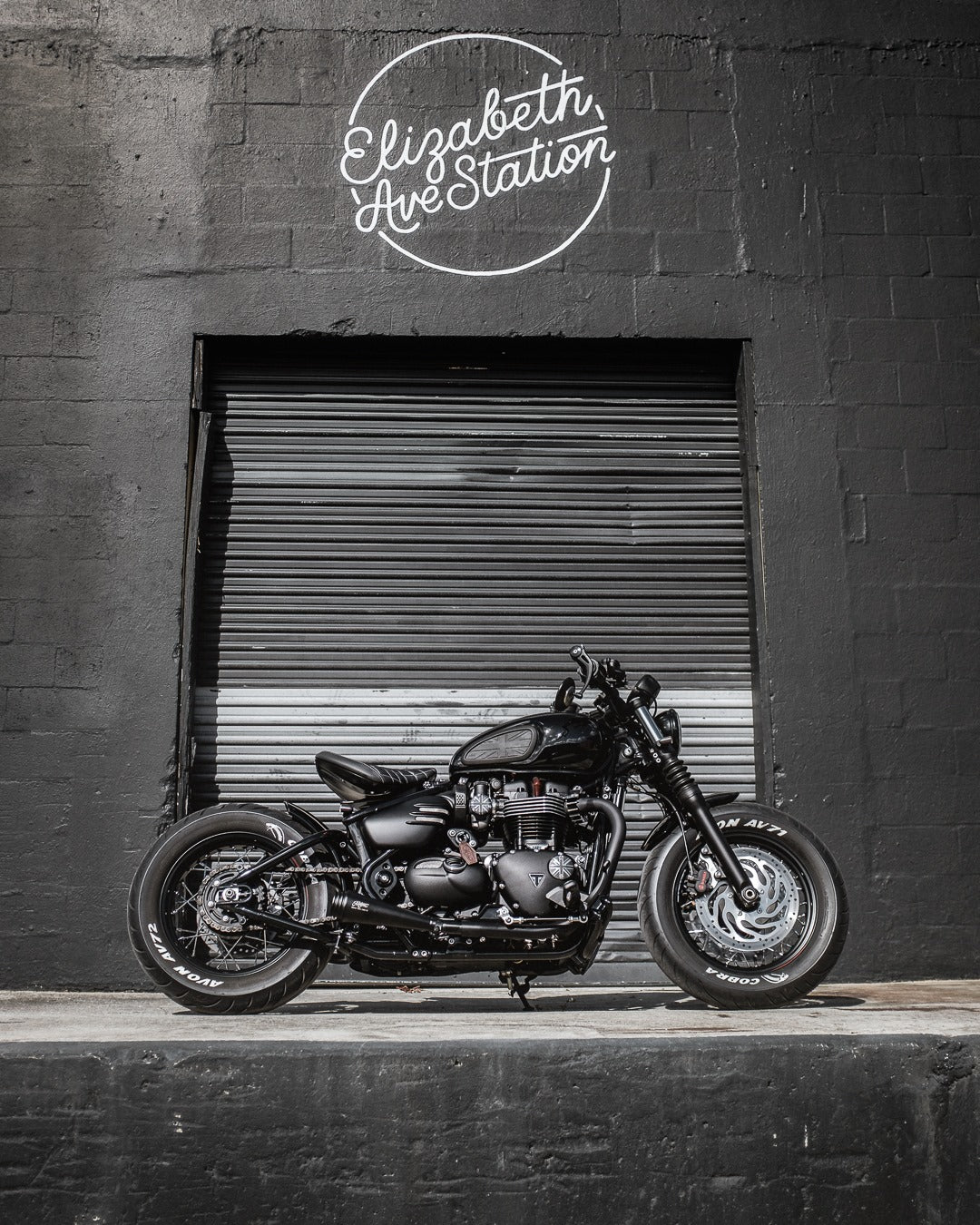 Motone Saturn V - Exhaust System - Triumph Bobber, Speedmaster - Black