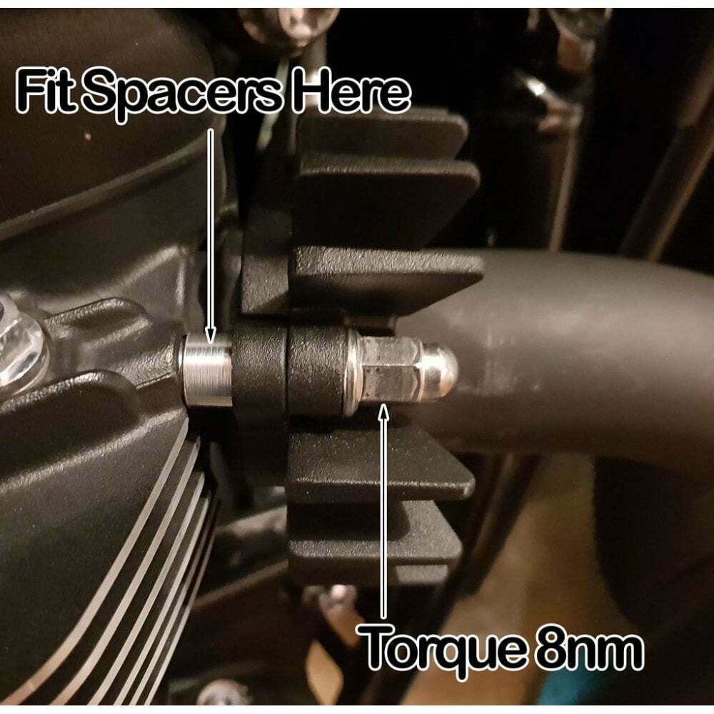 Motone Finned Exhaust Clamps x2 TRIUMPH BONNEVILLE T100 T120 BOBBER STREET TWIN