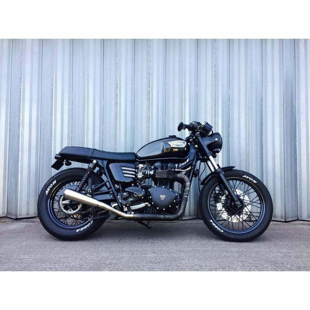 Motone Ribbed Side Panels PAIR Gloss Black - Triumph Bonneville T100 SE Thruxton