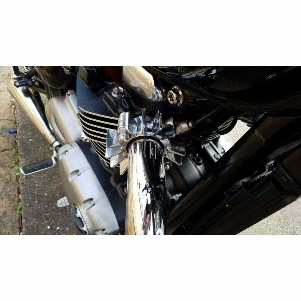 Motone Finned Exhaust Clamps TRIUMPH BONNEVILLE T100 T120 BOBBER STREET TWIN