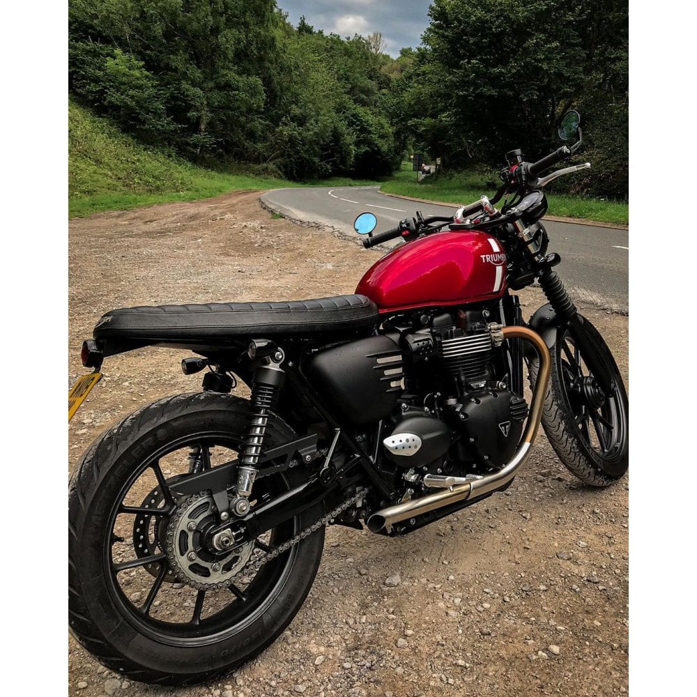 MOTONE TRIUMPH STREET TWIN CUP - CUSTOM RIBBED SIDE PANELS - MATTE BLACK