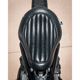 MOTONE KING COBRA SEAT - VERTICAL RIBS - TRIUMPH BOBBER